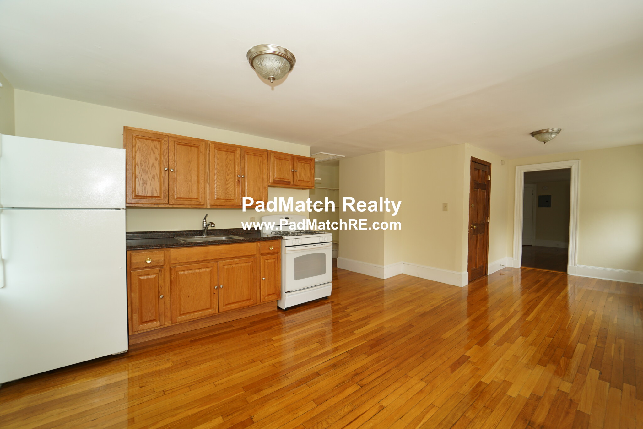 196 Fairmount Ave, Hyde Park