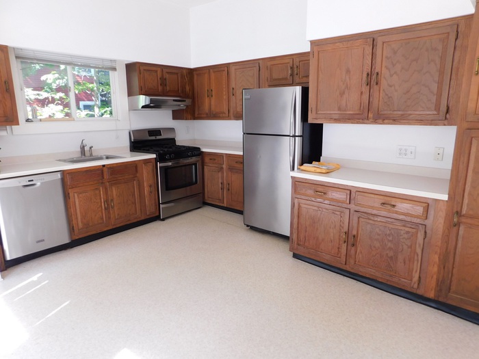 4.5 bed, 2 bath apartment for rent at 29 Mount Pleasant St Unit A, Porter Square — photo 4 of 16