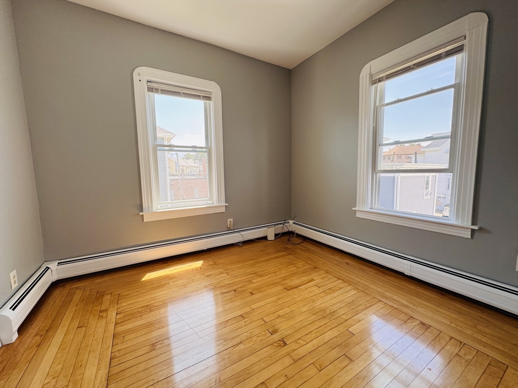 171 Hunter St, Fall River