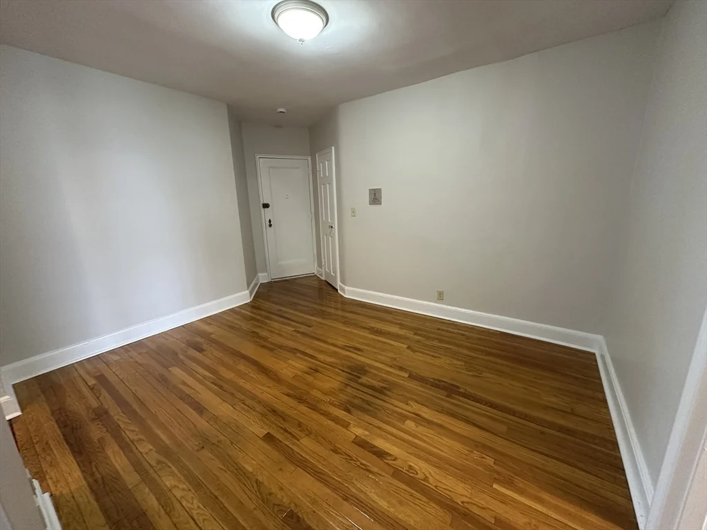 24 Concord Ave, Harvard Square