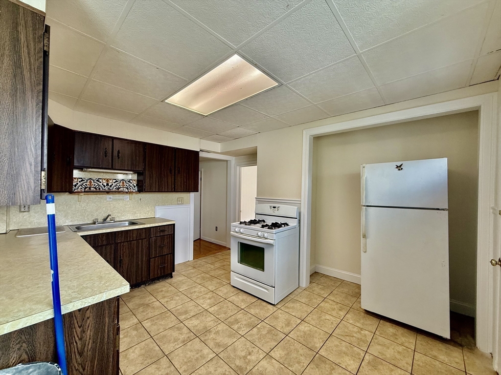 724 Cambridge St, Wellington-Harrington