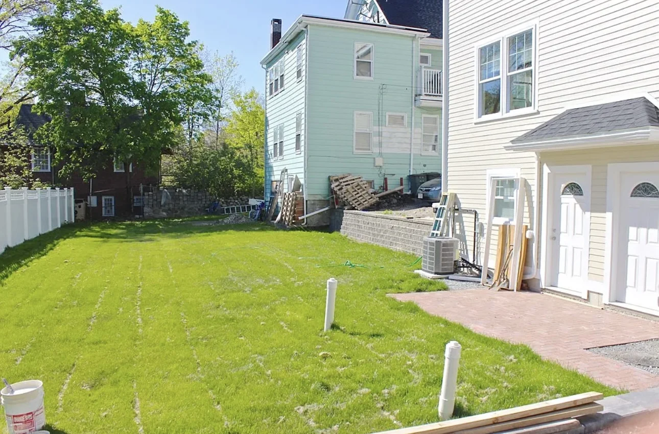 622 Trapelo Rd, Belmont