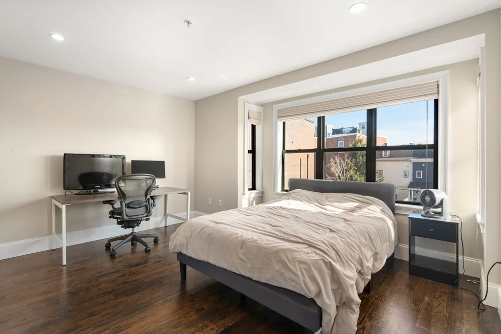 215 Athens St, South Boston