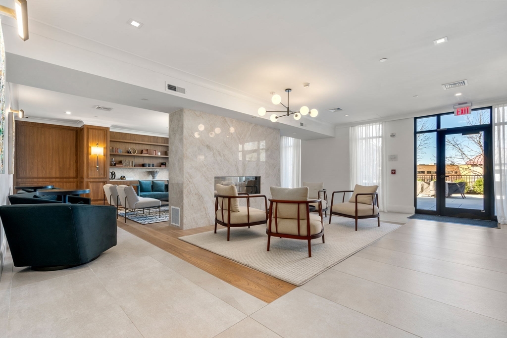 191 Washington St, Brighton