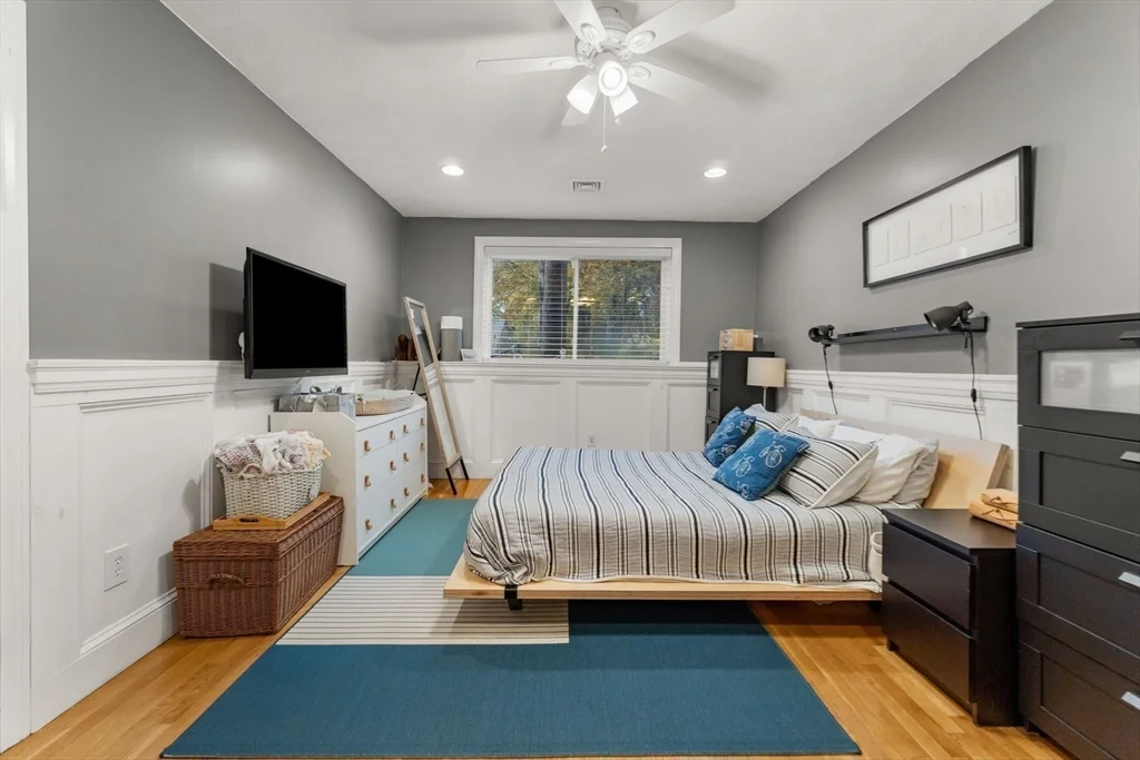 890 Winthrop Ave, Beachmont