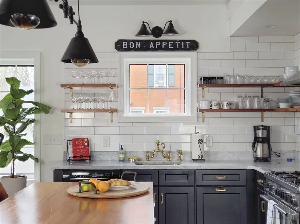 25 Broad St, Nantucket