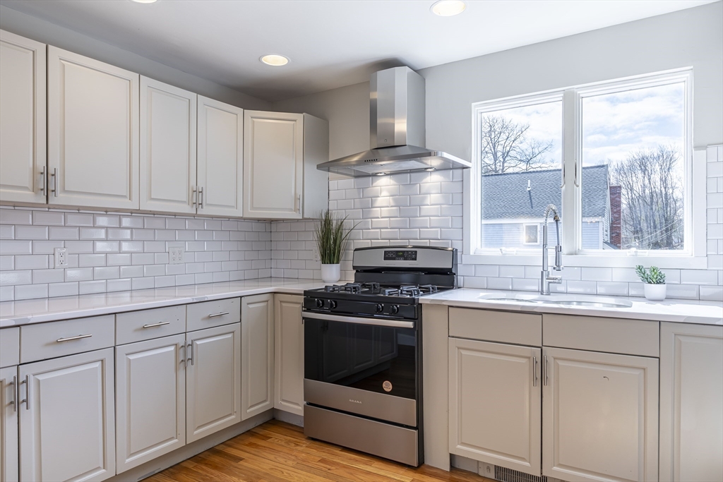 270 Cross St, Winchester