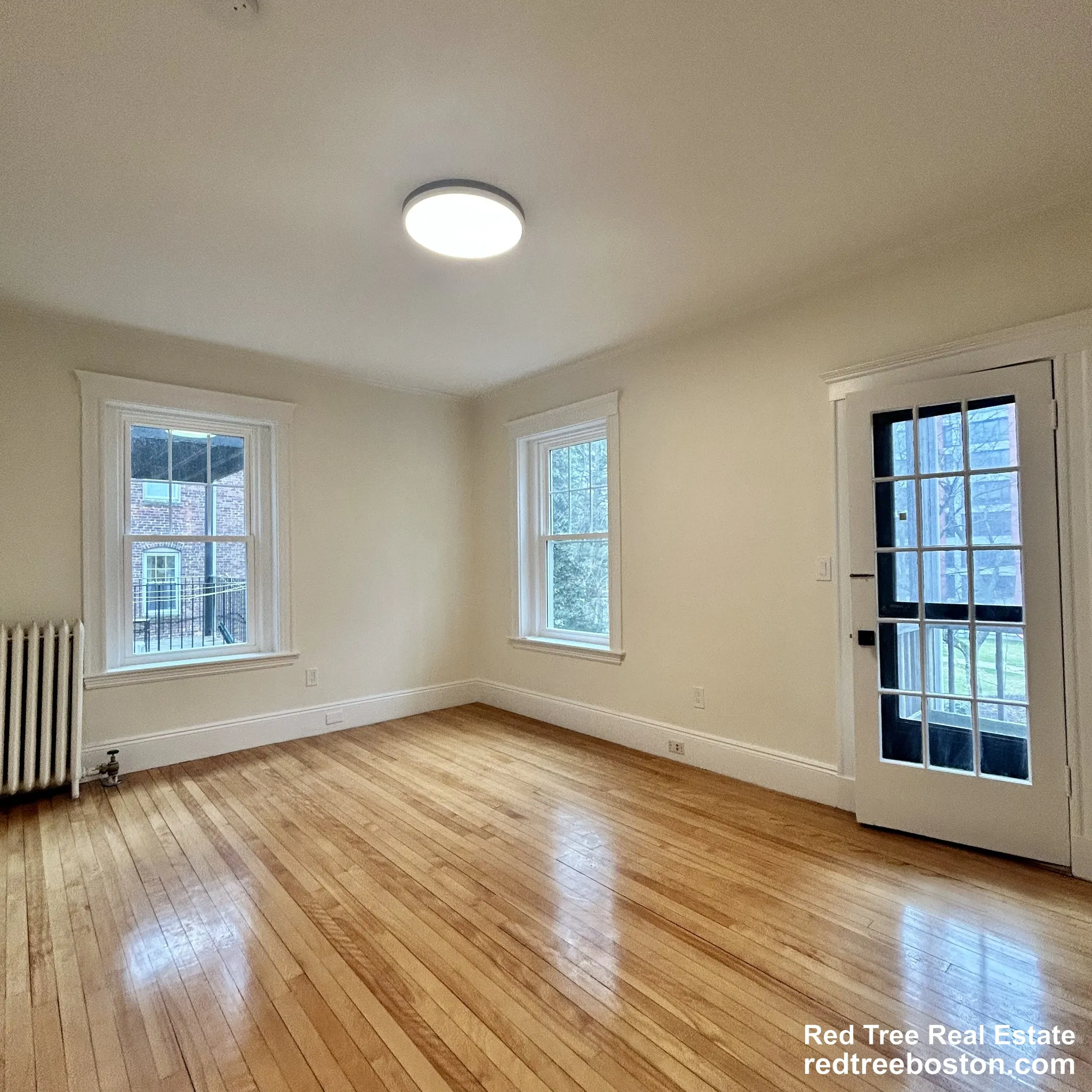 10 Dwight St, North Brookline