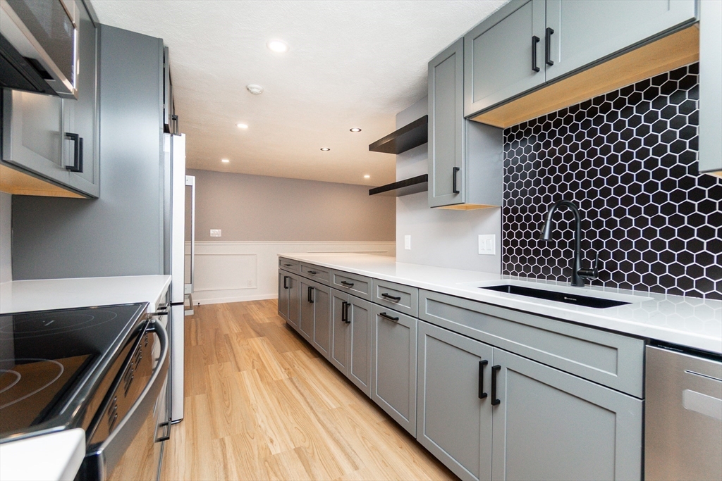 131 Pierce St, Forestdale