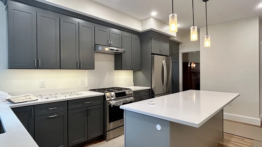 10 Dwight, Coolidge Corner