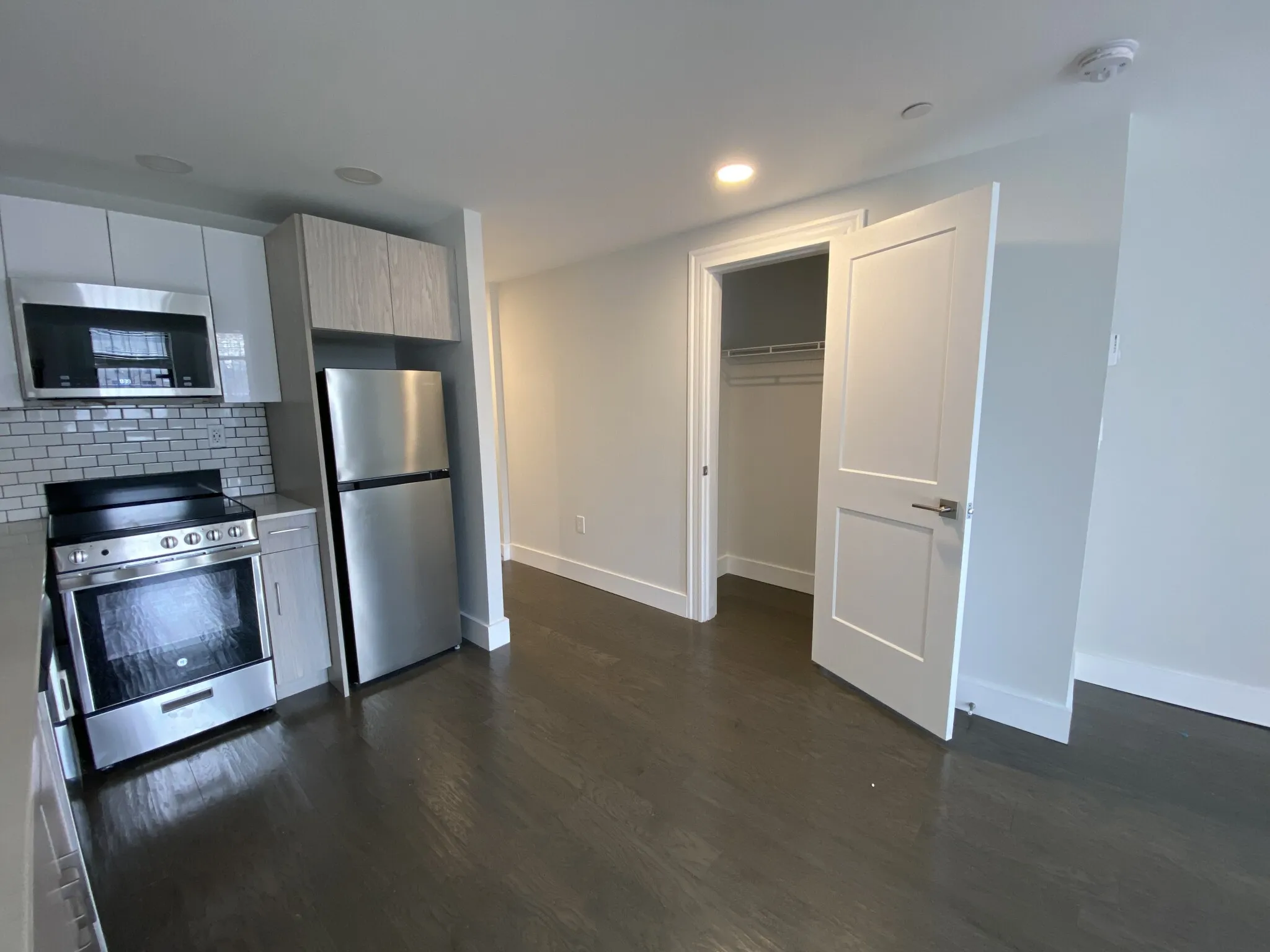 98 Queensberry St, Fenway