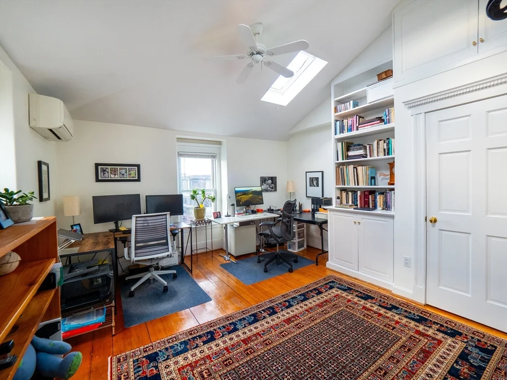 36 Tremont St, The Port