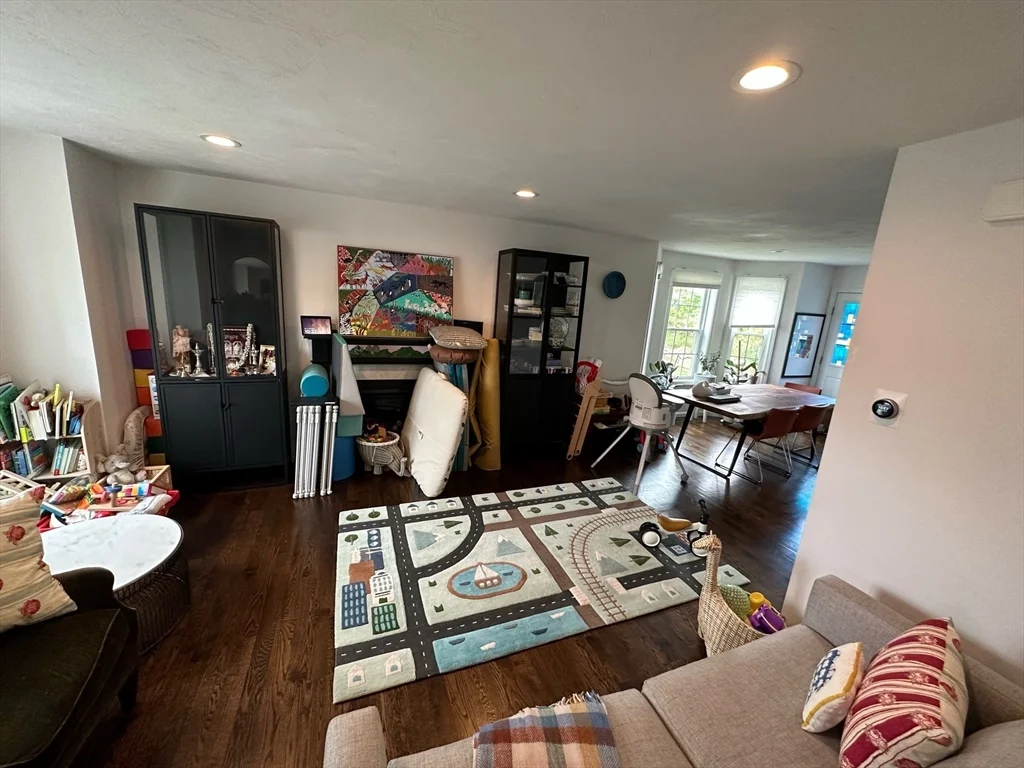 3 Riley Rd, Tyngsborough