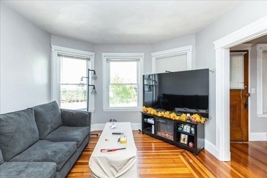 565-567 Riverside Ave, Medford