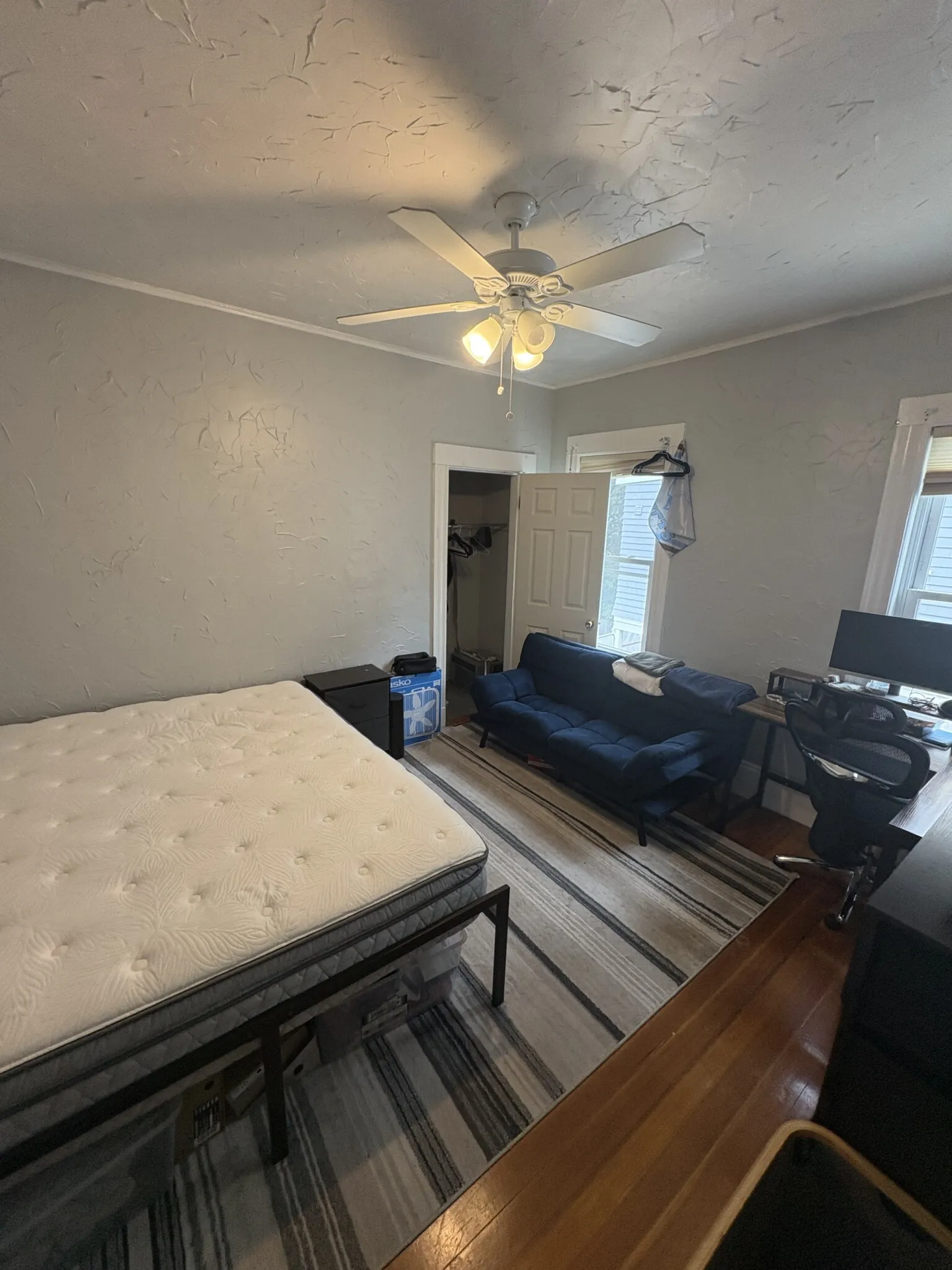 50 Bromfield Rd, Tufts