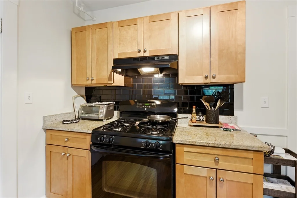 49 St John St, Jamaica Plain