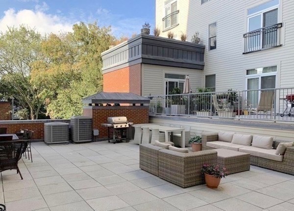 1723 Washington St, South End