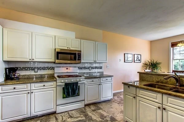 92 Odonnell Ave, Shrewsbury