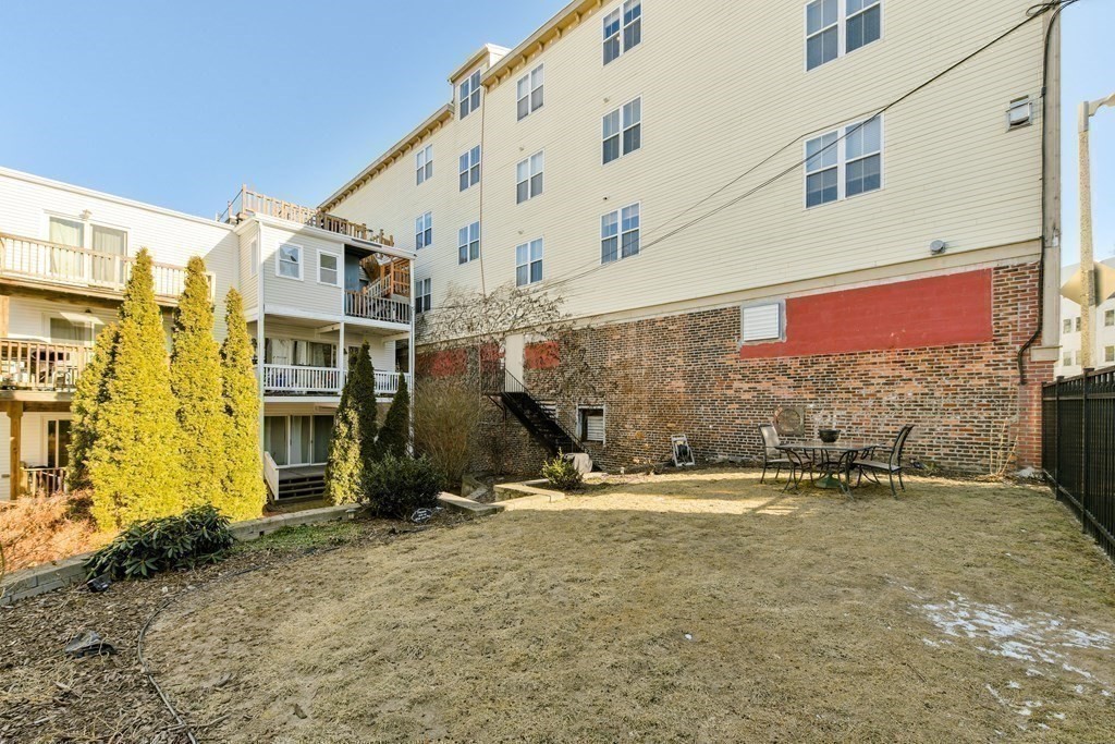 39 Dorchester St, South Boston