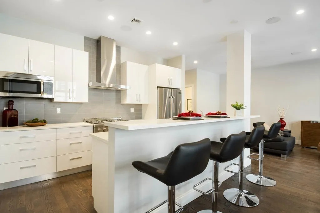 225 Dorchester St, South Boston