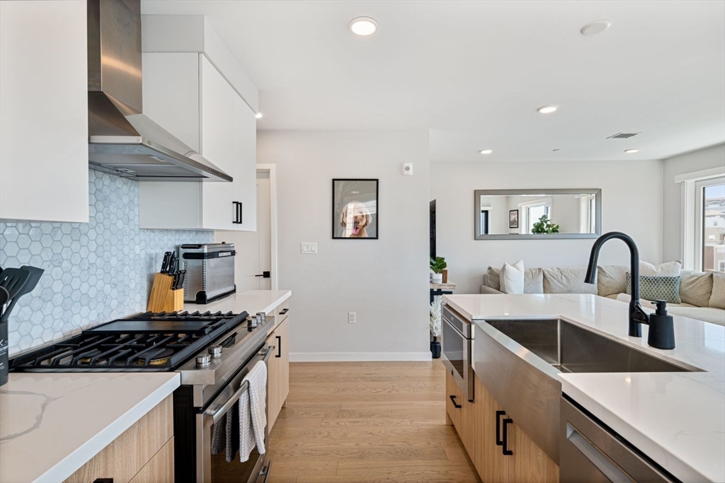 457 W Broadway, South Boston