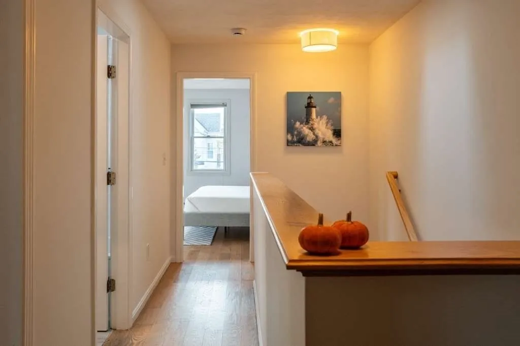 90 Monument, Medford