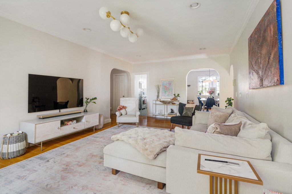 108 Sewall Ave, Coolidge Corner