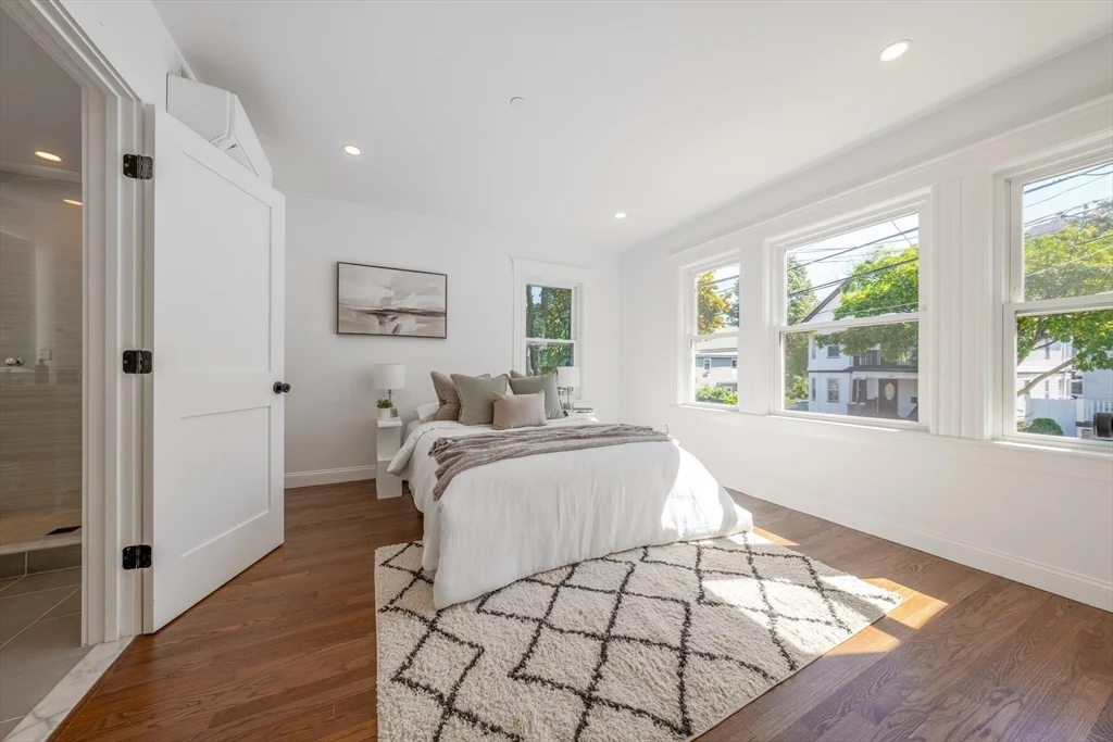 108 Florence St, Roslindale