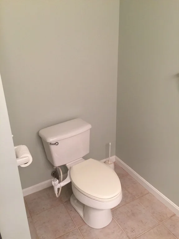 7 Conant Rd, Winchester