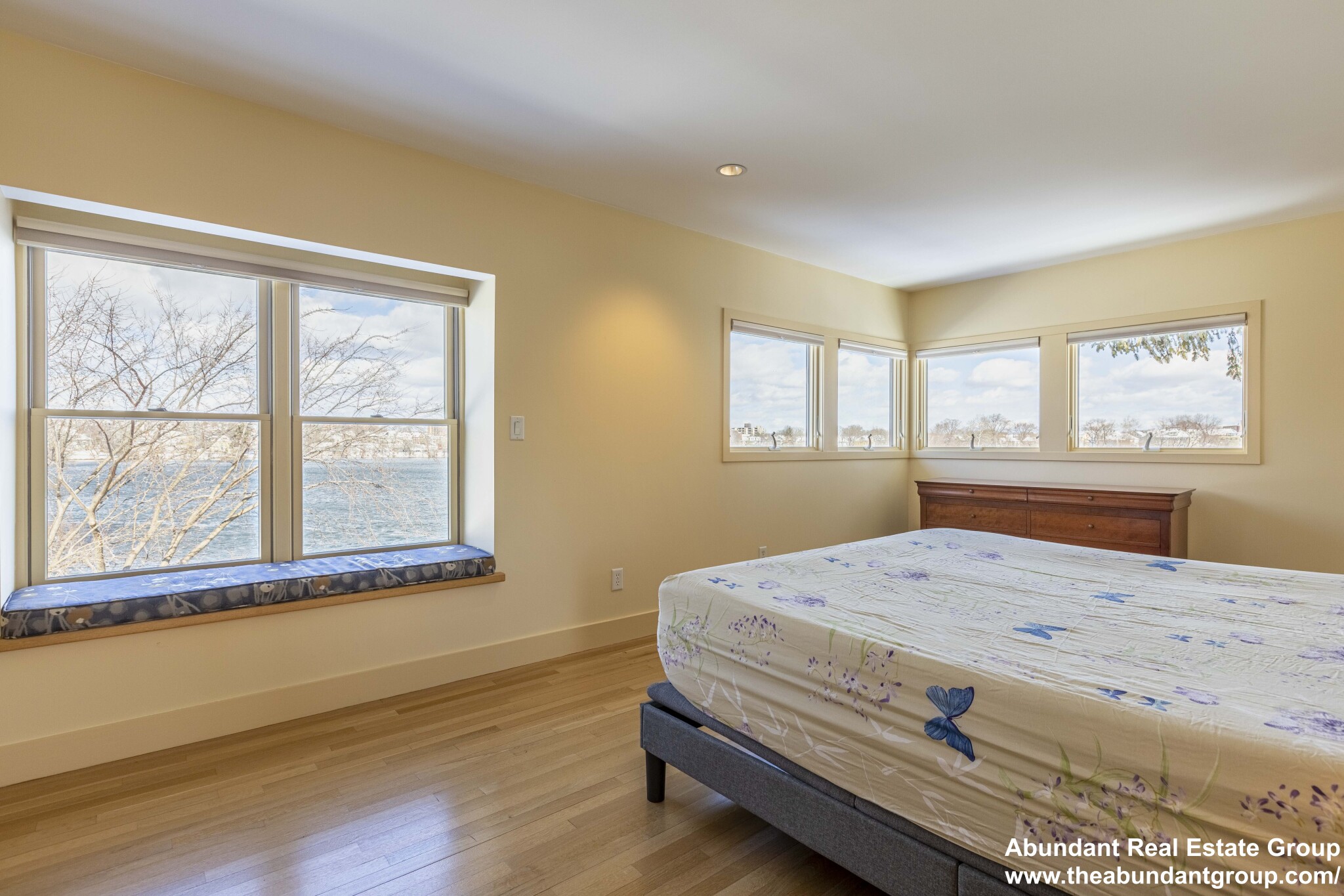 3 bed, 2.5 bath apartment for rent at 104 Spy Pond Pkwy Unit 1, Arlington — photo 29 of 40