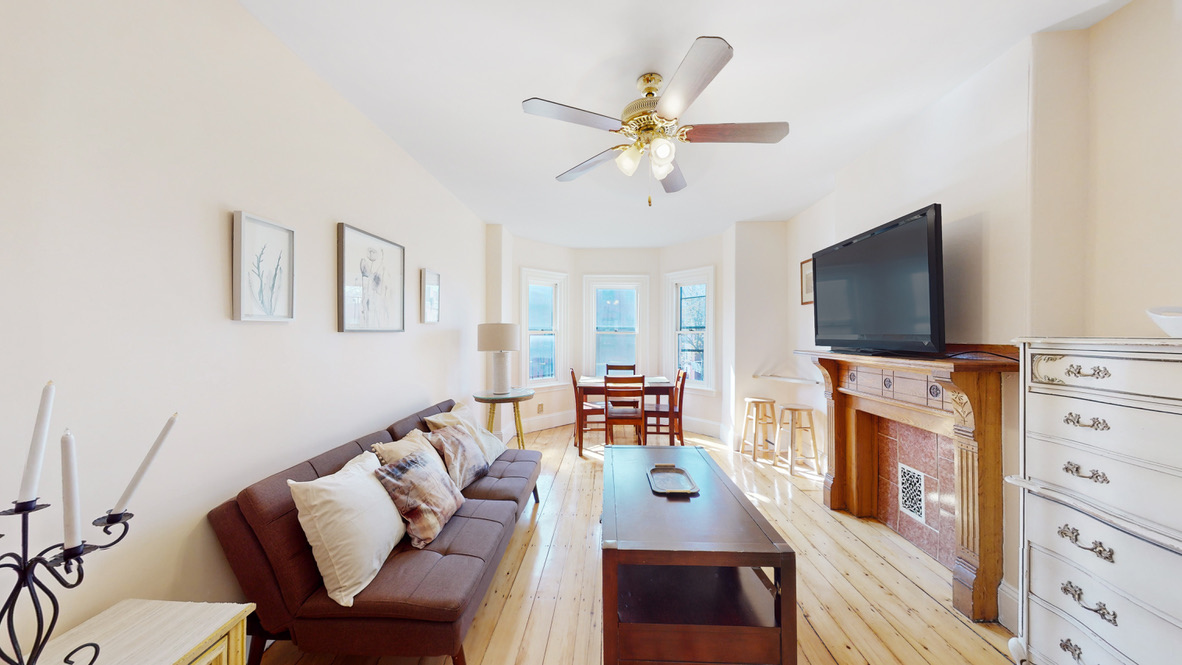 1.5 bed, 1 bath apartment for rent at 2 Durham St Unit PH, Back Bay — photo 4 of 9