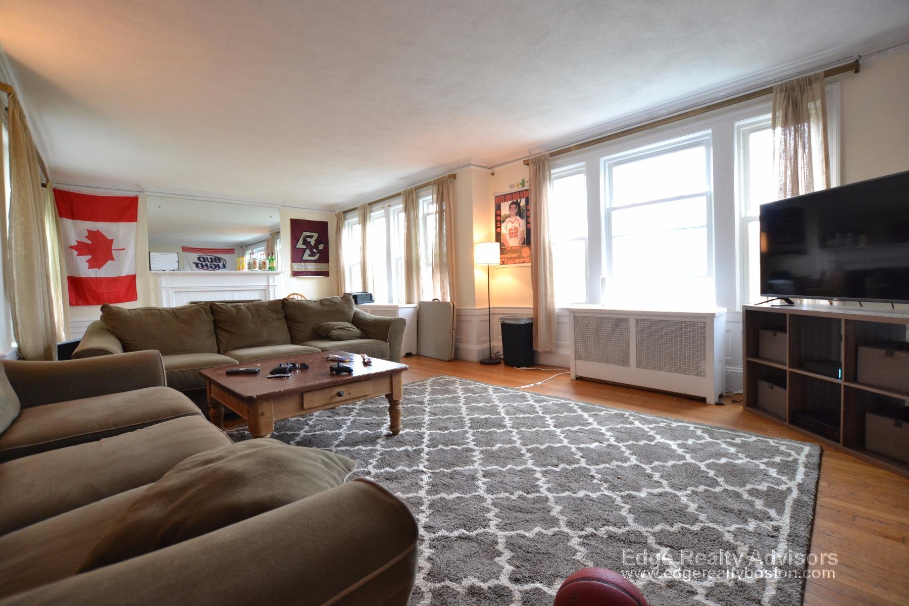 5 bed, 1.5 bath apartment for rent at 29 Manet Rd Unit 1, Chestnut Hill (Newton) — photo 3 of 13