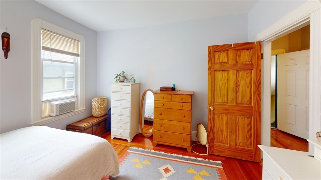 22 Boynton St, Jamaica Plain