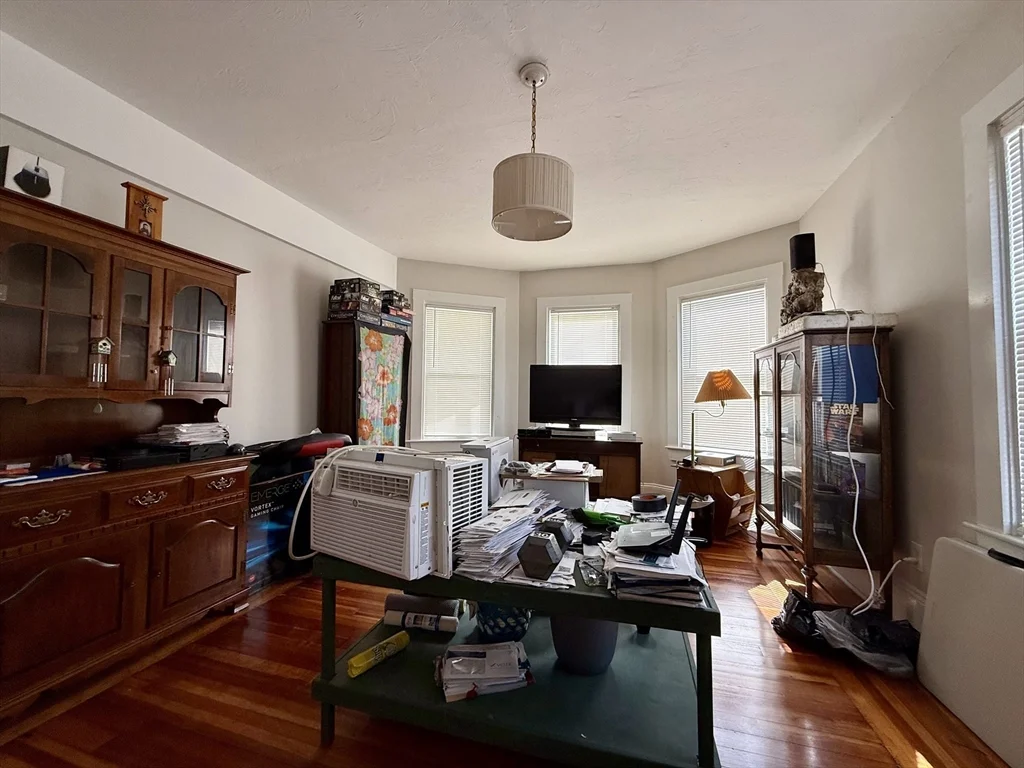 11 John St, Attleboro