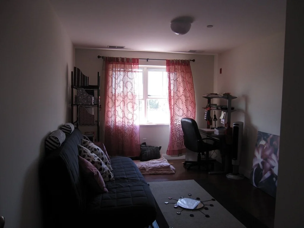 120 Wyllis Ave, Everett