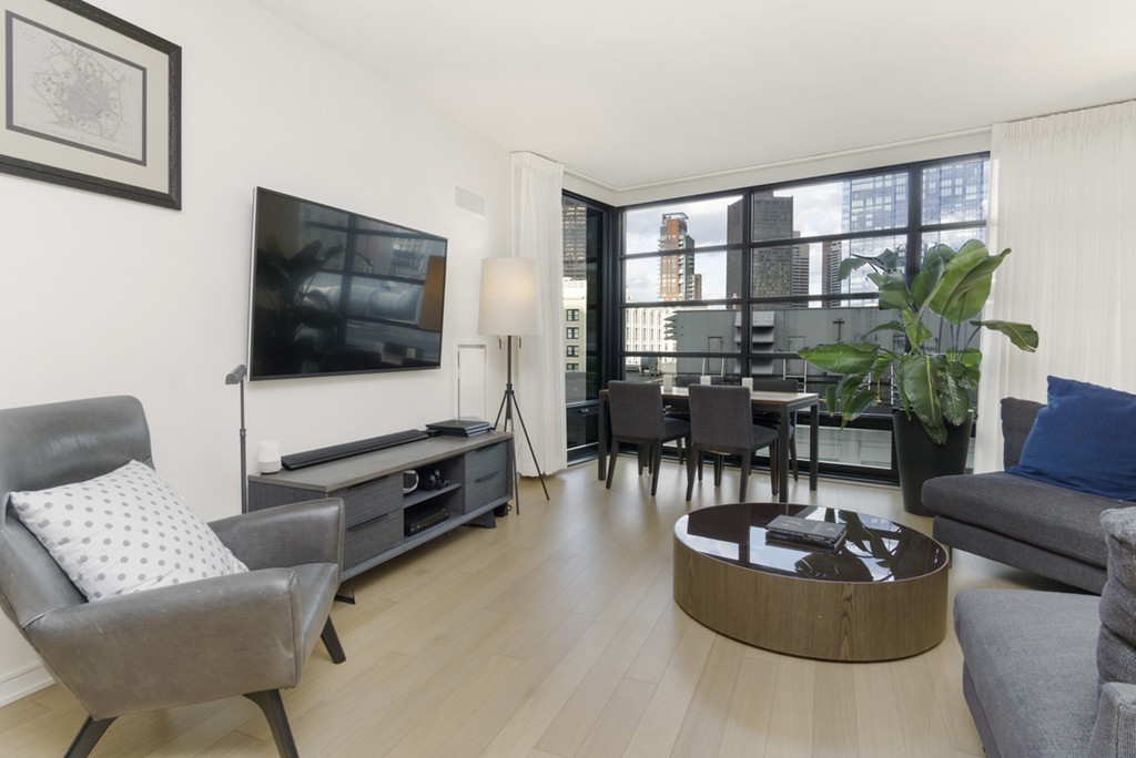 580 Washington St, Midtown