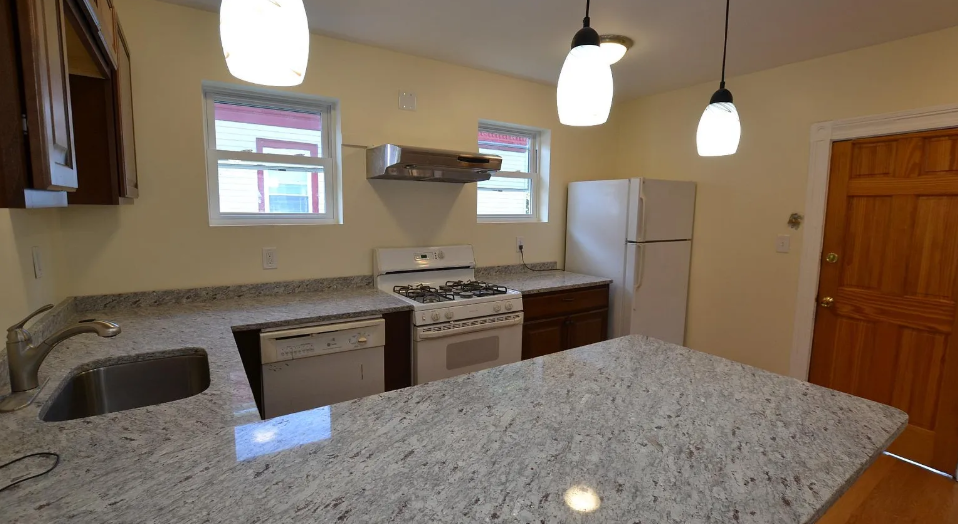 36 Brackett St, Oak Square