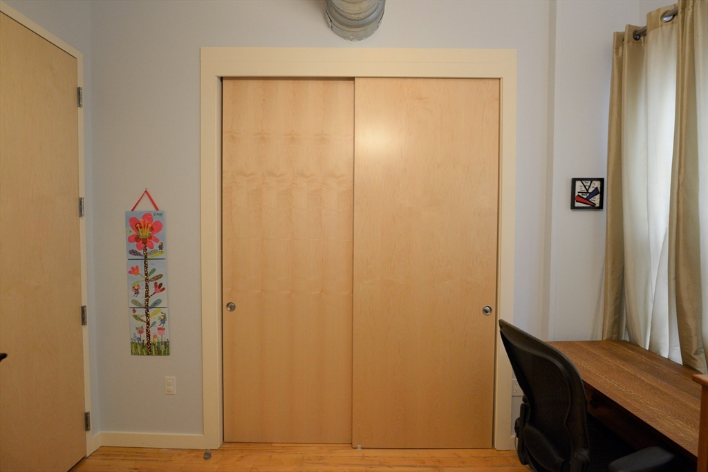 111 Beach, Leather District