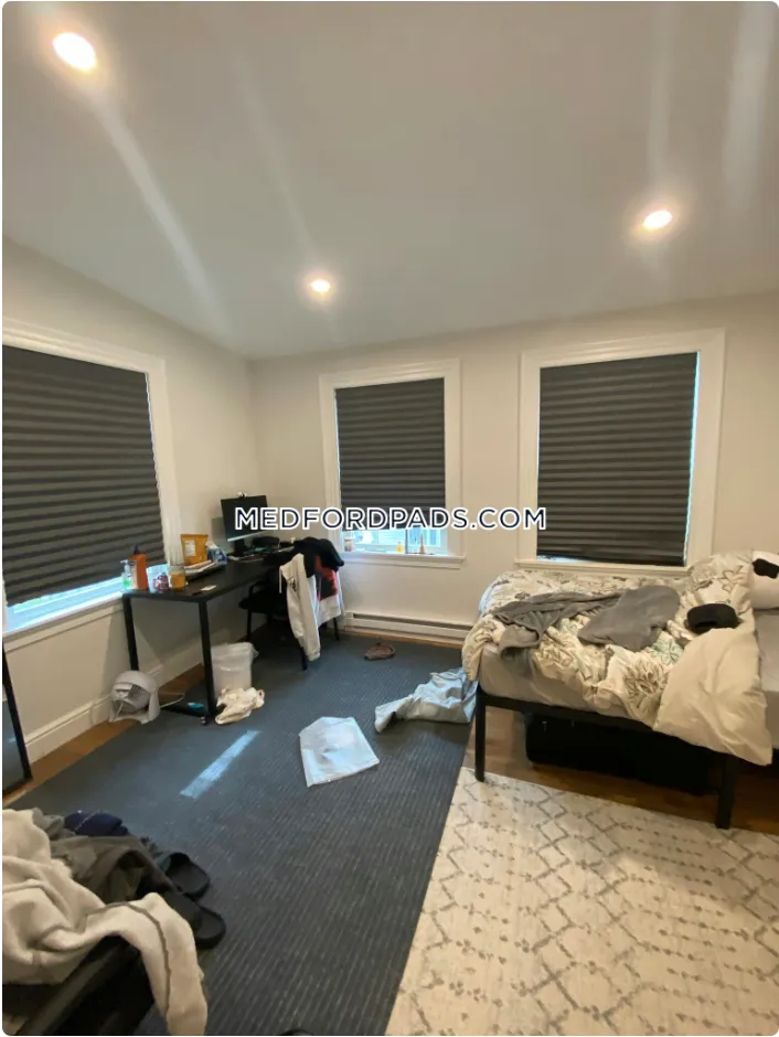 21 Renfrew St, Tufts University