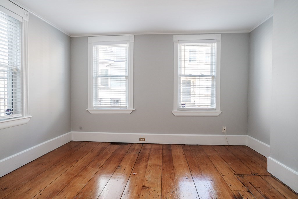 87 School St, Charlestown