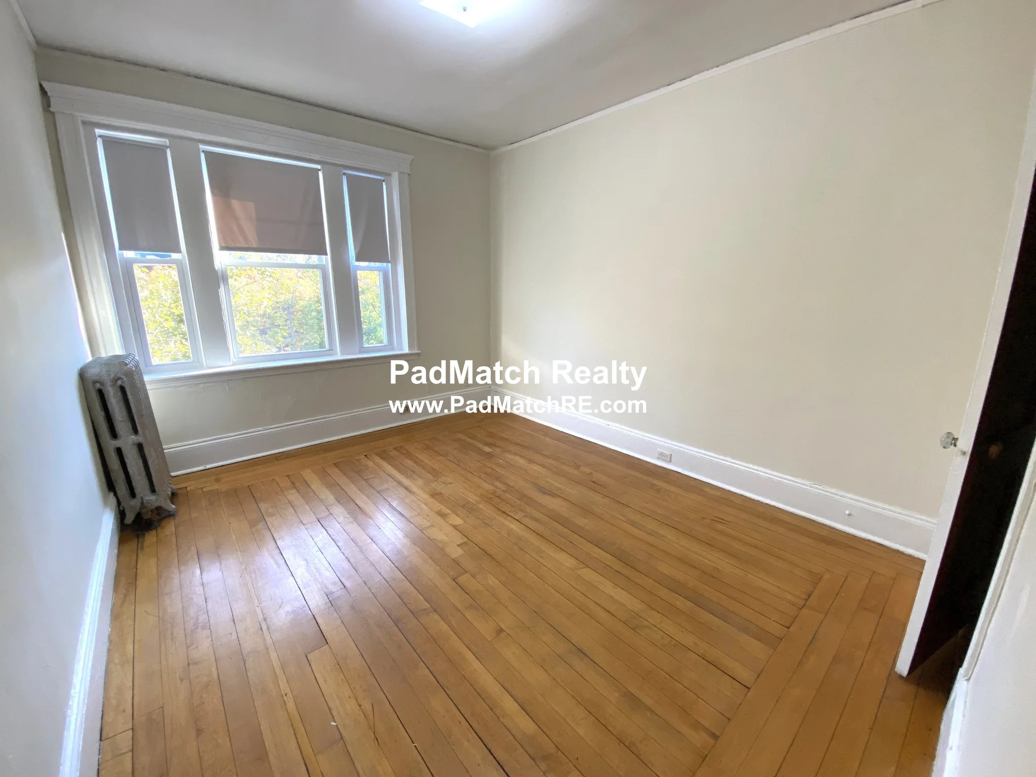 1822 Beacon St, Brookline