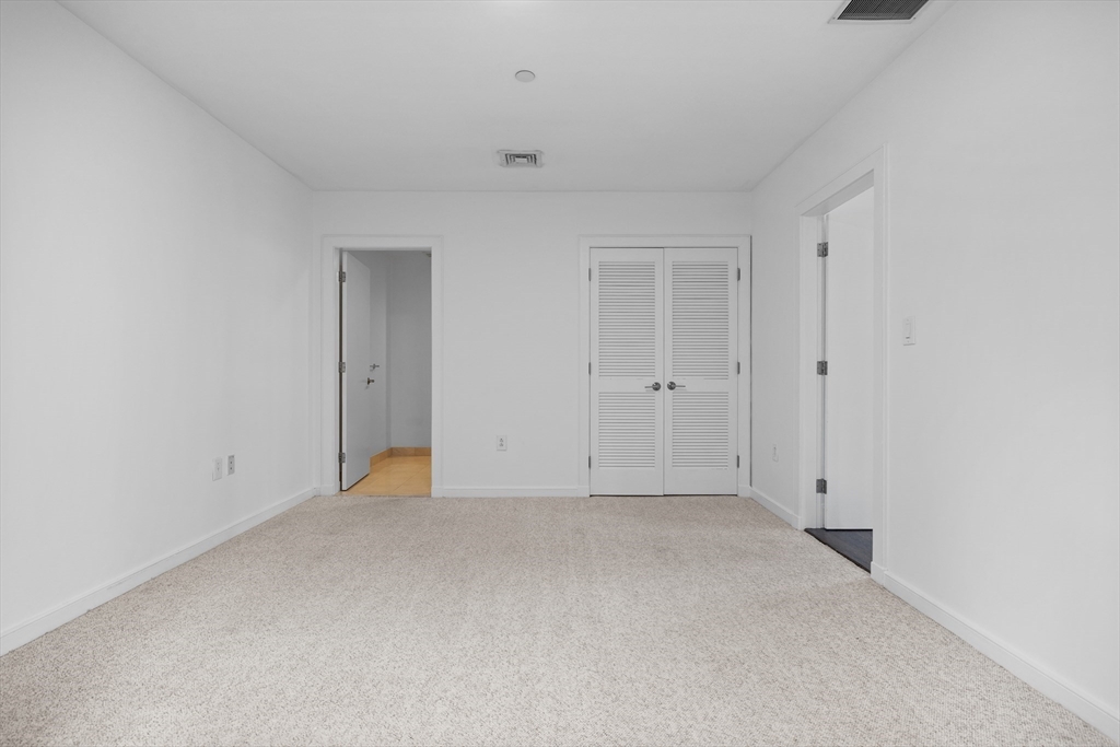 425 Boylston St, Back Bay