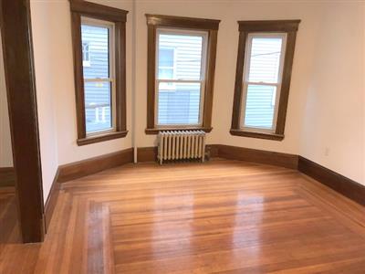 50 Simpson Ave, Tufts