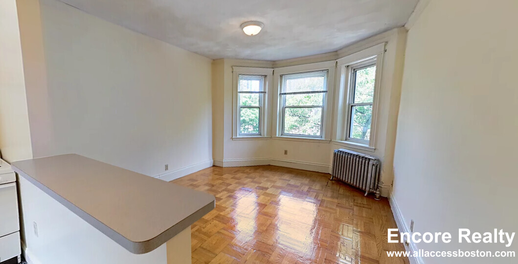 20 Queensberry St, Fenway