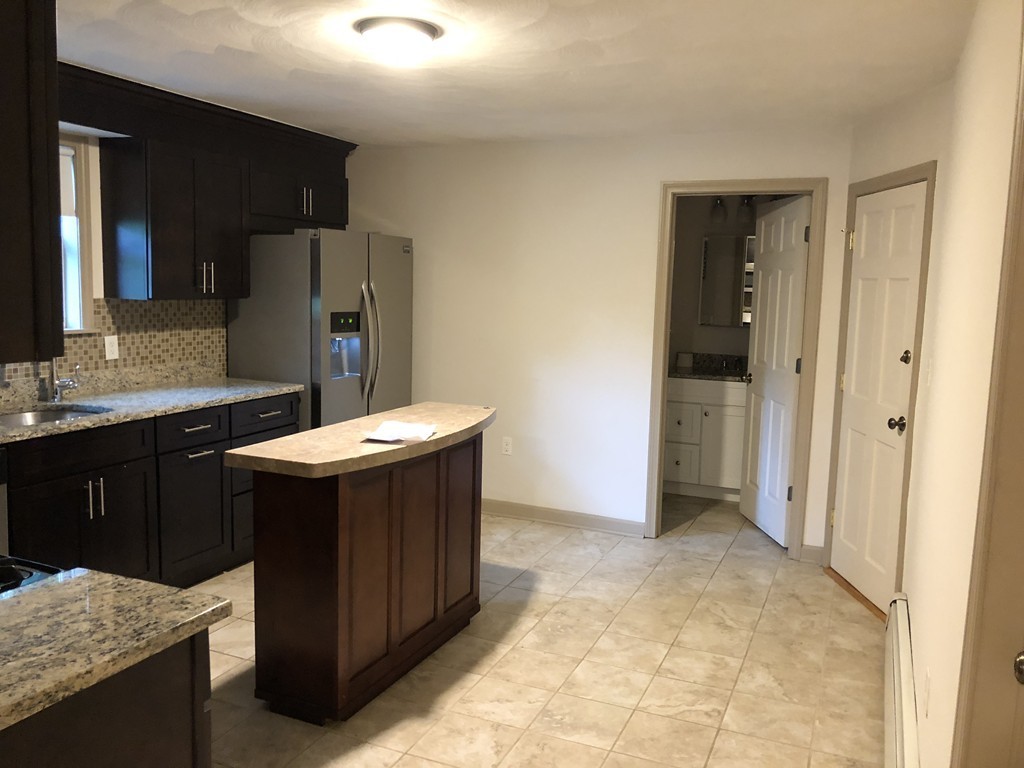 585 Broadway, South Medford