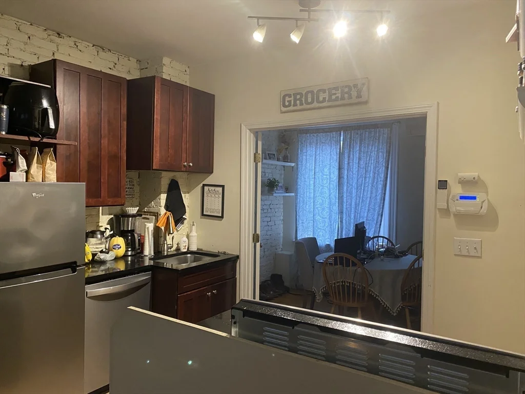 142-146 Everett St, East Boston