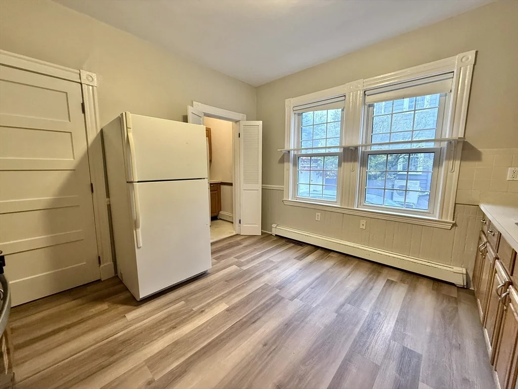 89 Grove St, Belmont