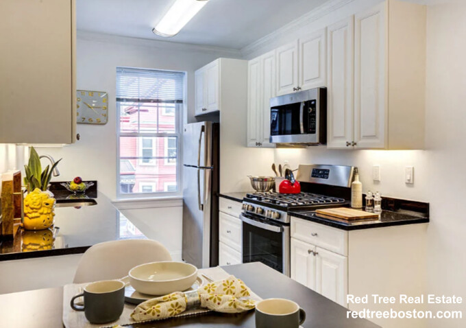 34 Harris St, Coolidge Corner