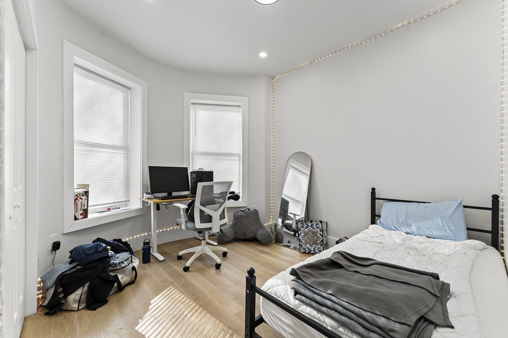 97 Hillside St, Mission Hill