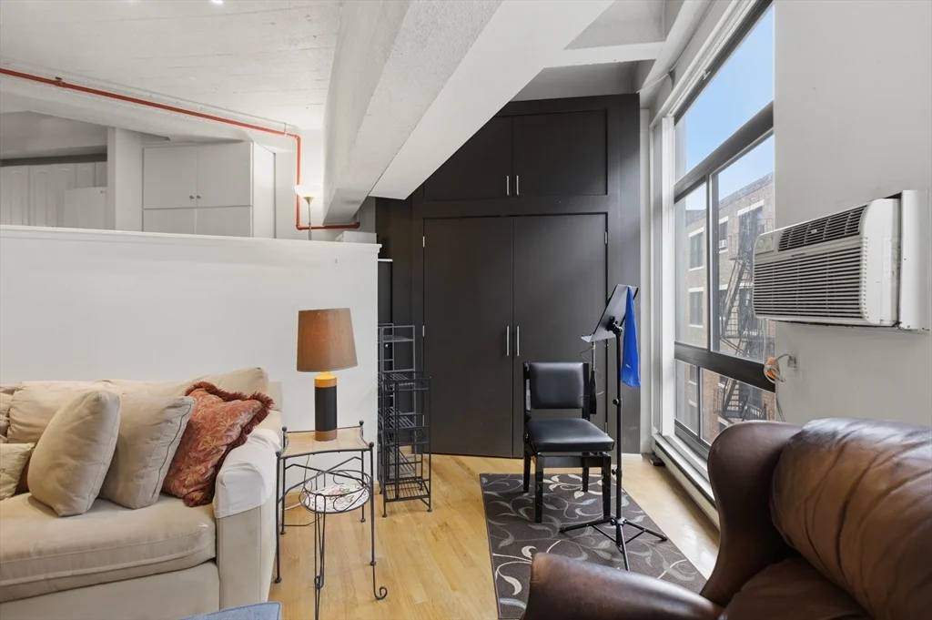 12 Stoneholm St, Back Bay